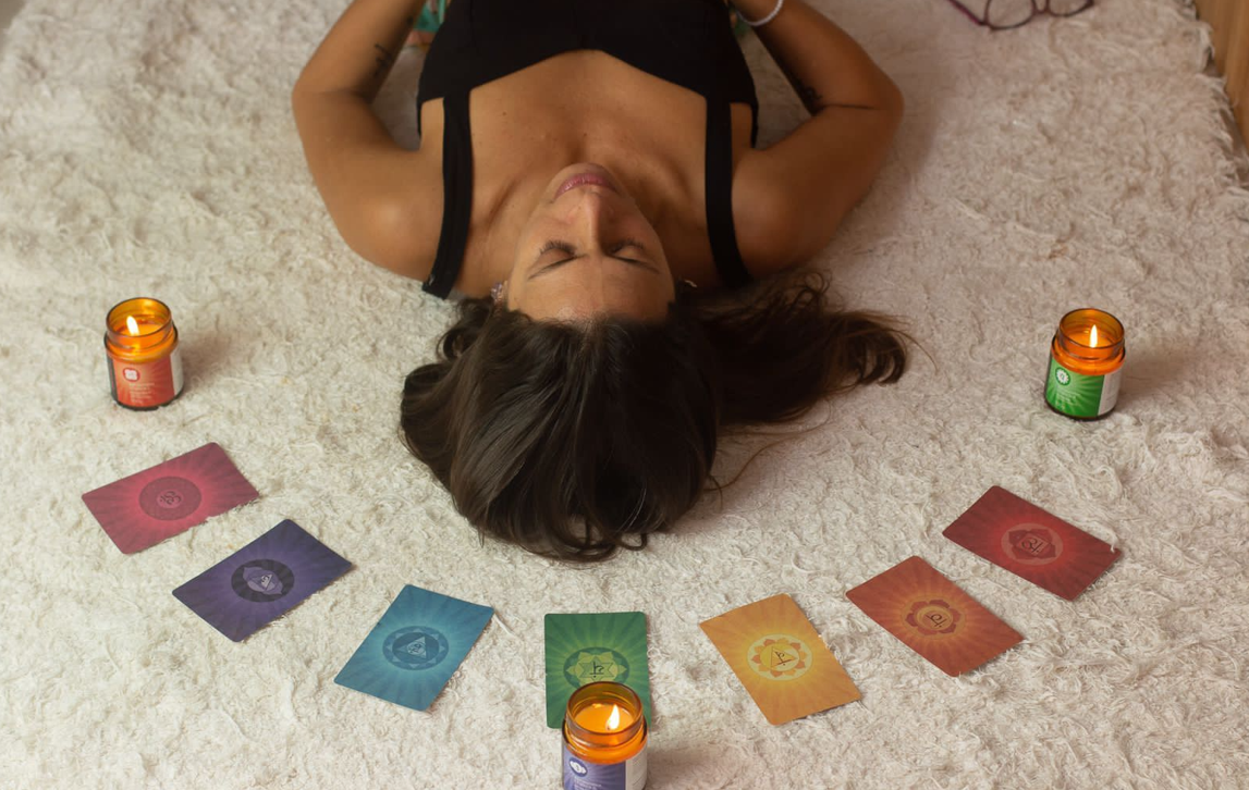Como utilizar a aromaterapia para equilibrar seus chakras?